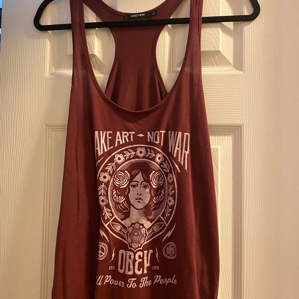 Obey tank